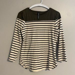 Design Lab Striped Quarter Sleeve Top